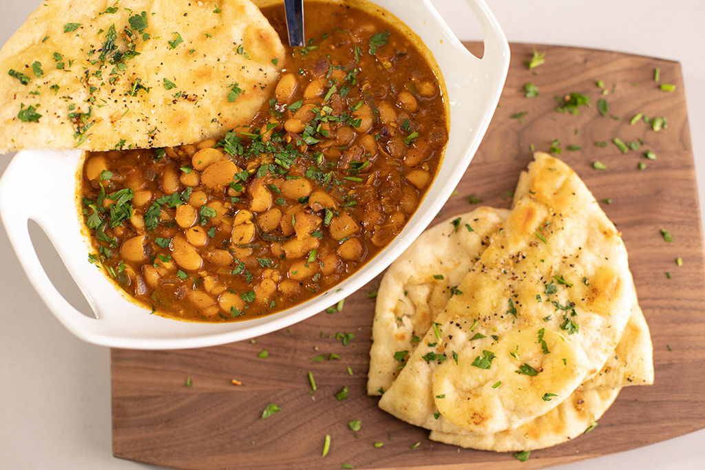Curry Beans with Naan